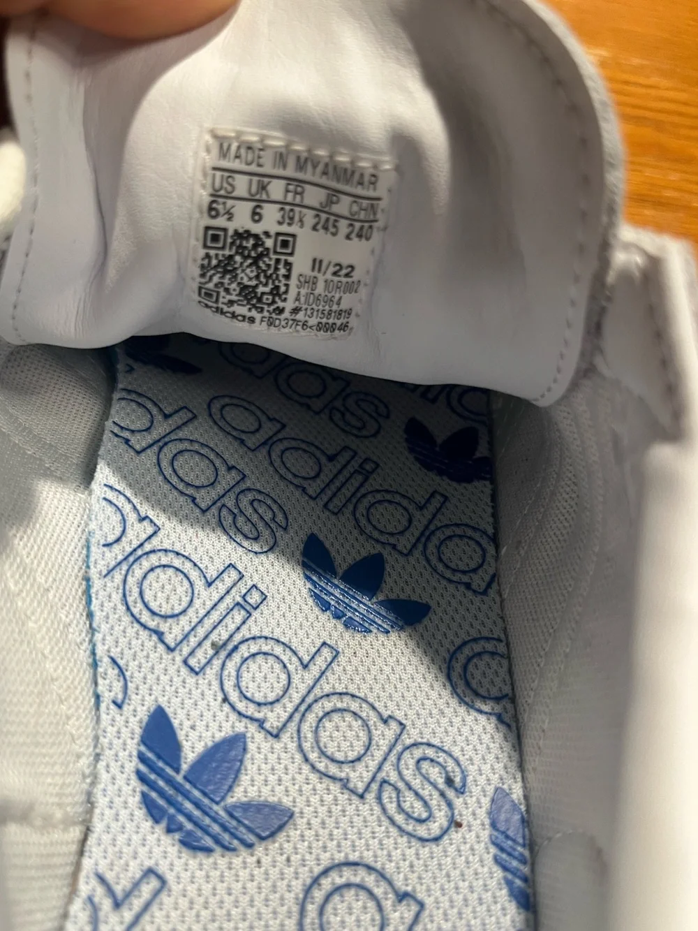 adidas Handball Spezial 'White Blue Gum' Men’s Classic Retro Sneakers US 6 1/2
